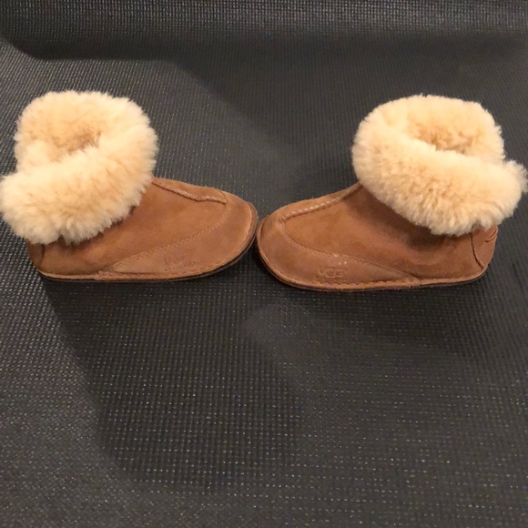 Toddler Uggs - Picture 1 of 6